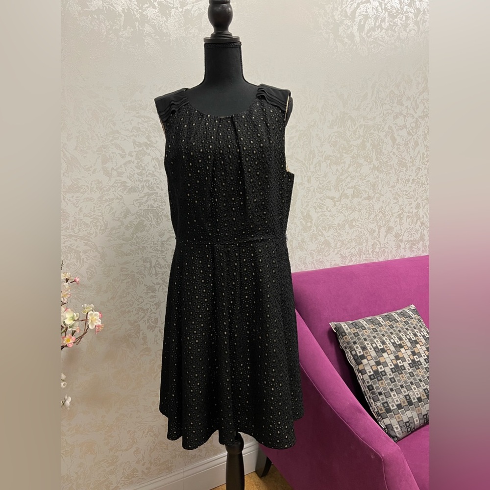 Vince Camuto Black Sleeveless - Picture 4 of 8